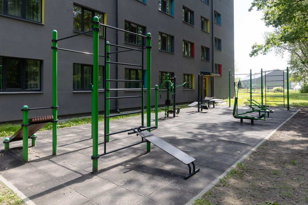 Bulduru tehnikums / Bulduru dārzkopības vidusskola (LV) Bulduru tehnikums / Bulduru dārzkopības vidusskola (LV)