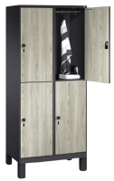 Evolo ģērbtuvju skapji, 150 mm kājas, 2 stāvi, 2 nodalījumi, 4 duvis, 400 mm durvju platums, izm.: 1 Evolo ģērbtuvju skapji, 150 mm kājas, 2 stāvi, 2 nodalījumi, 4 duvis, 400 mm durvju platums, izm.: 1